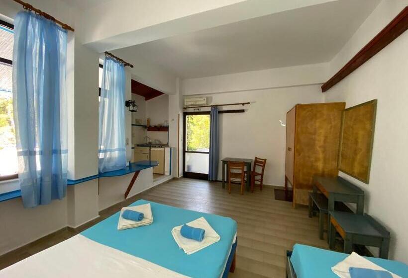 Standard Triple Room with Terrace, Oleander S Garden Traditional Cretan Cottage