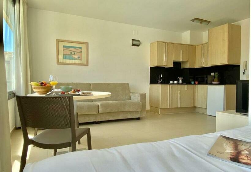 Студия Стандарт, Atenea Park Suites & Apartments