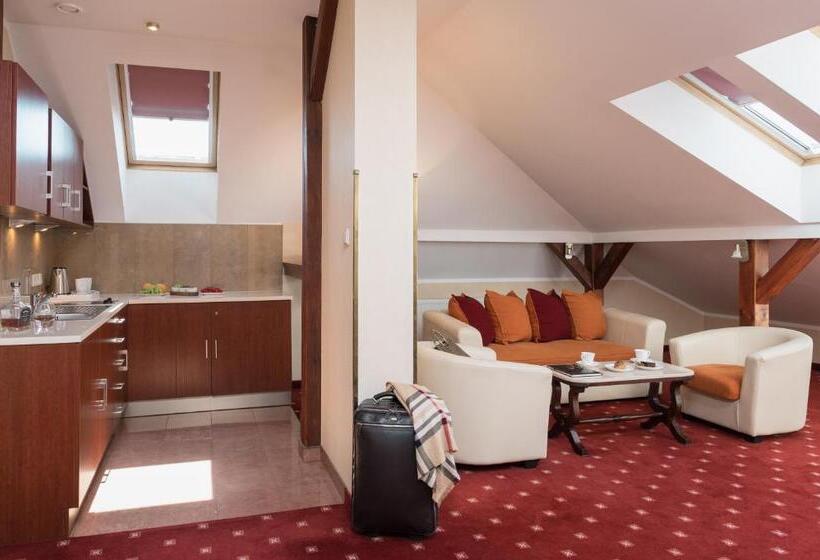 Апартаменты Deluxe 1 Спальня, Booking Hotel Crown Piast & Spa