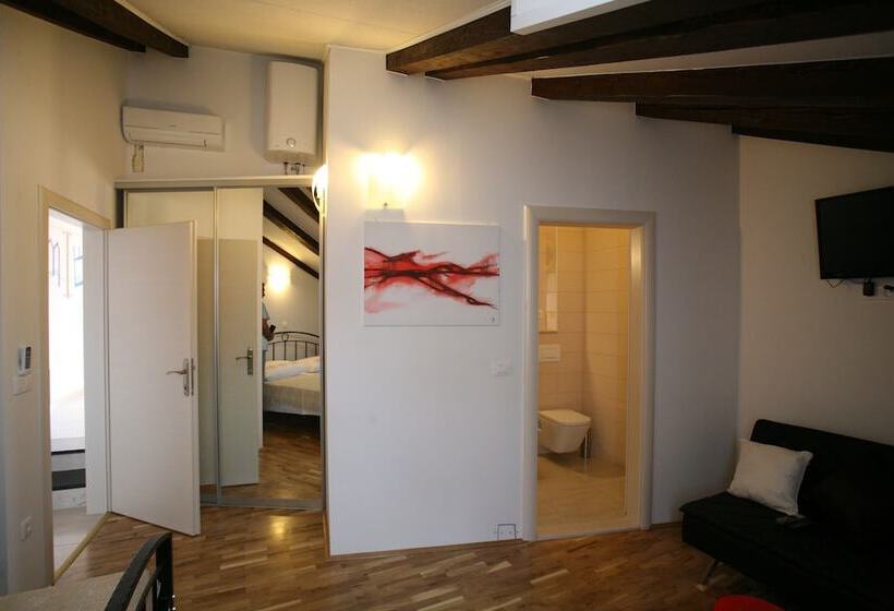 اتاق راحتی, Rooms Beljan