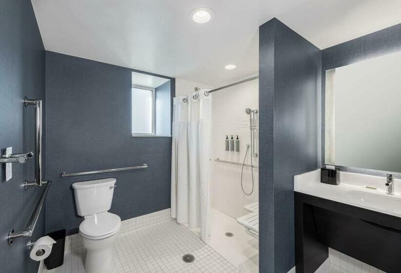 Люкс Кровать Кинг, Residence Inn Franklin Berry Farms
