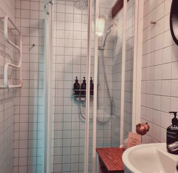 标准间, Idala Gård