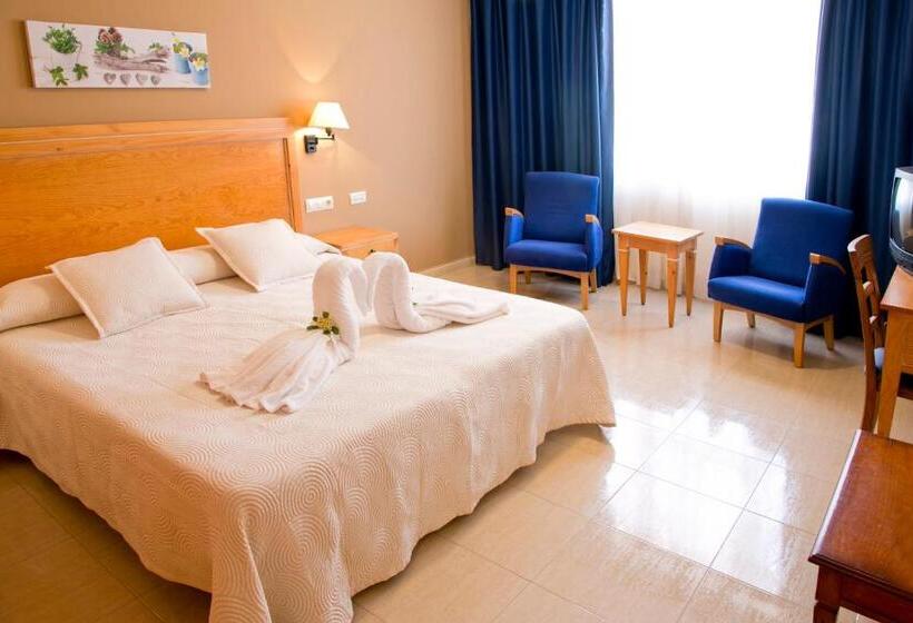 テラスつきの２ベッドルームアパートメント, Aparthotel Bahia Pinosol