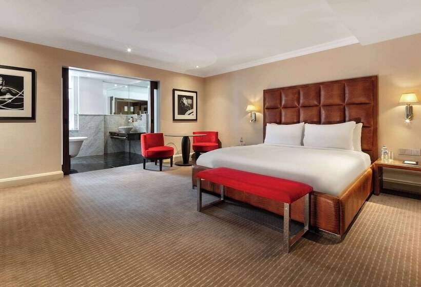 Номер Премиум, The May Fair, A Radisson Collection Hotel, Mayfair London