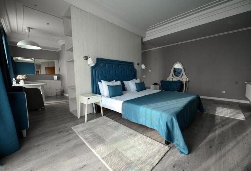 استودیو استاندارد با بالکن, Rivoli