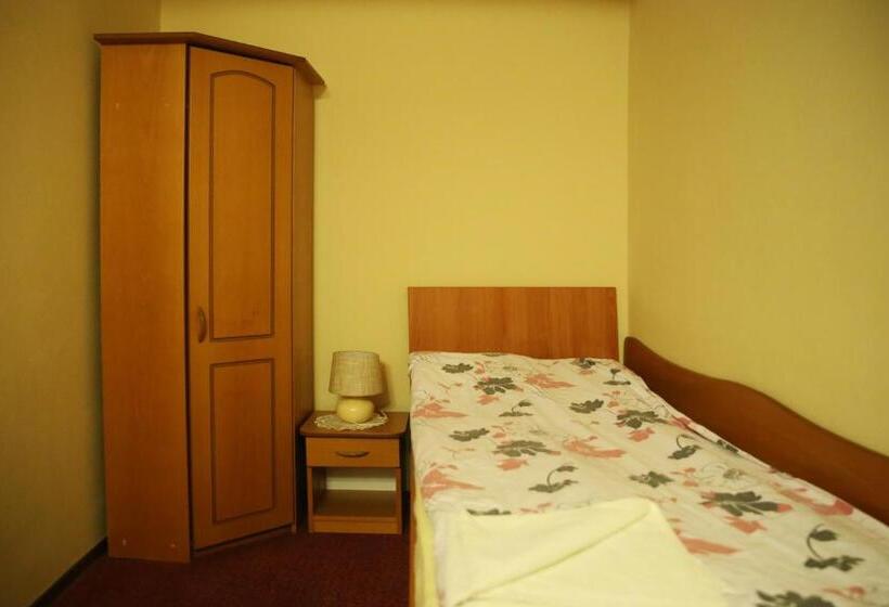 Номер Стандарт Вид на Сад, Motel Orgován