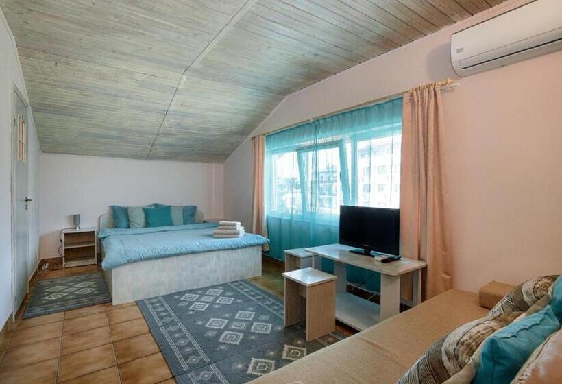 اتاق استاندارد سه تخته با بالکن, Vila Adriana