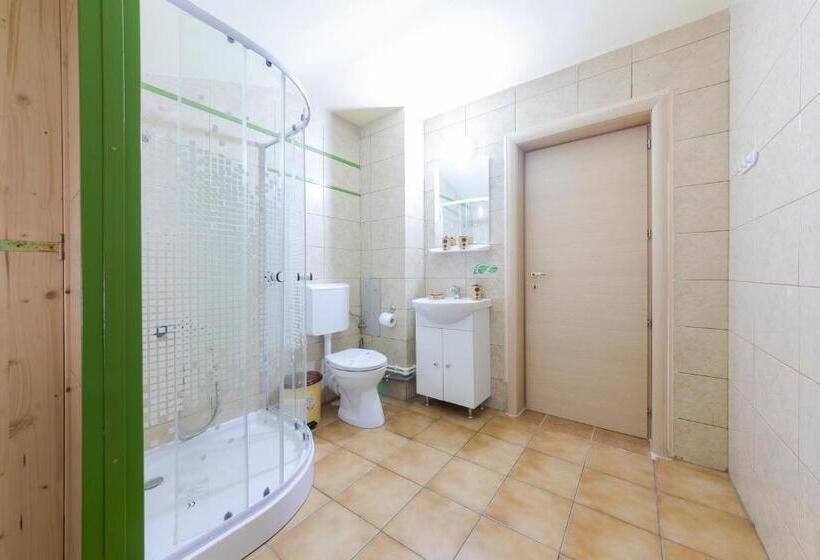 آپارتمان سوپریور 2 خوابه, Vila Adriana