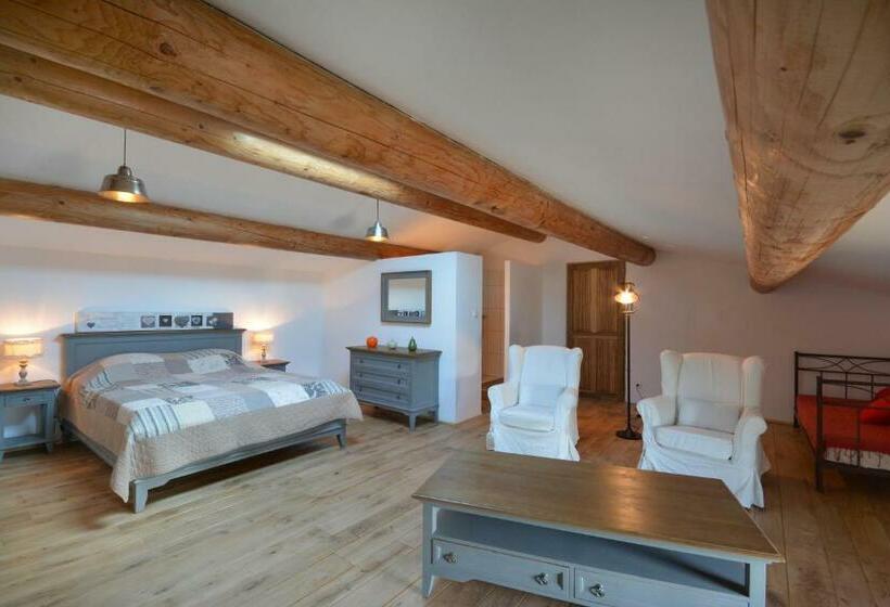 Семейный Номер, Domaine De Villemus