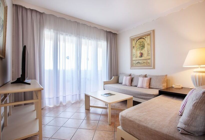 سوییت با چشم‌انداز باغ, Grupotel Macarella Suites & Spa