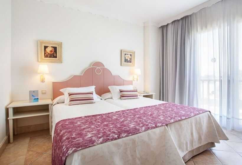 套房带泳池景, Grupotel Macarella Suites & Spa