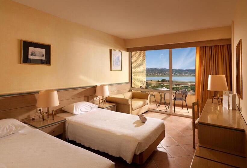 수피리어 룸 풀장 전망, Divani Corfu Palace