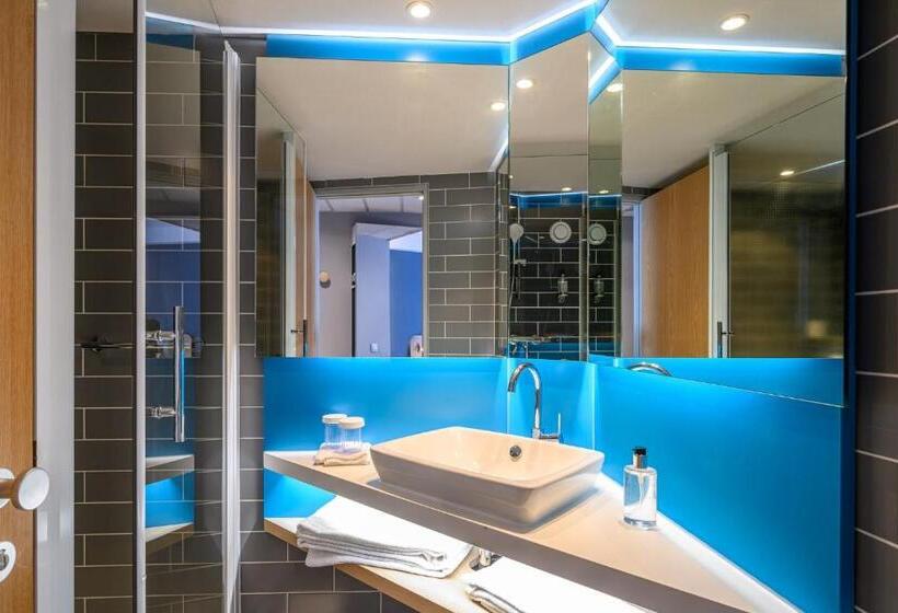 Номер Стандарт Адаптированный для Инвалидов, Holiday Inn Express Mechelen City Centre, An Ihg