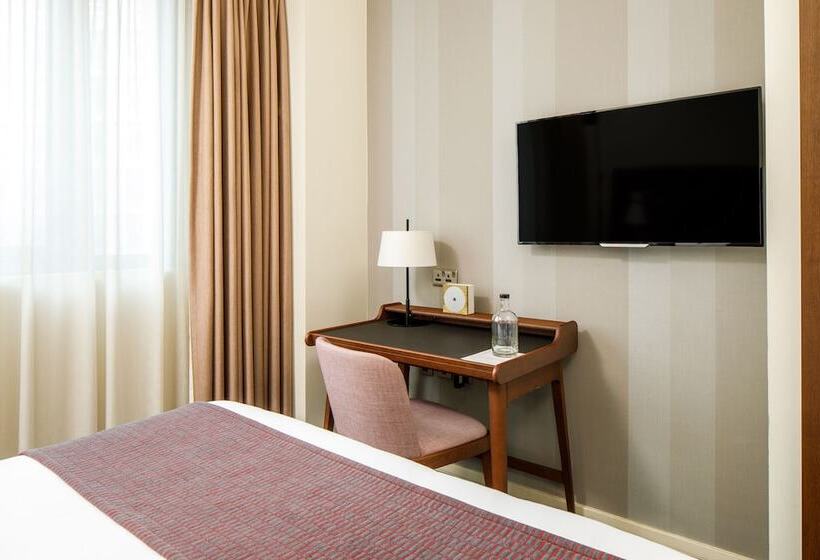 Номер Классика Двуспальная Кровать, Mercure London Bridge