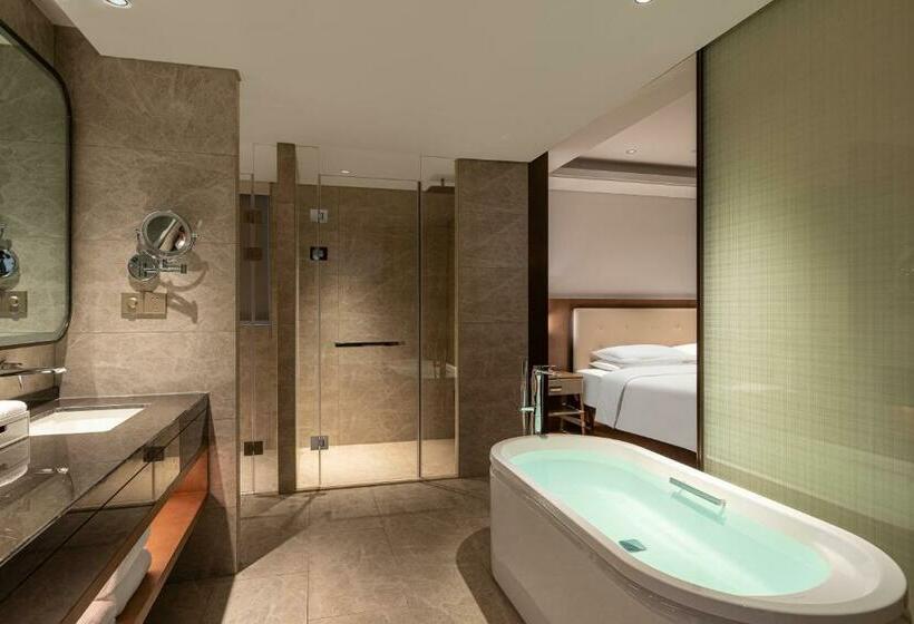 Люкс Повышенной Комфортности, Wingate By Wyndham Hainan Chengmai