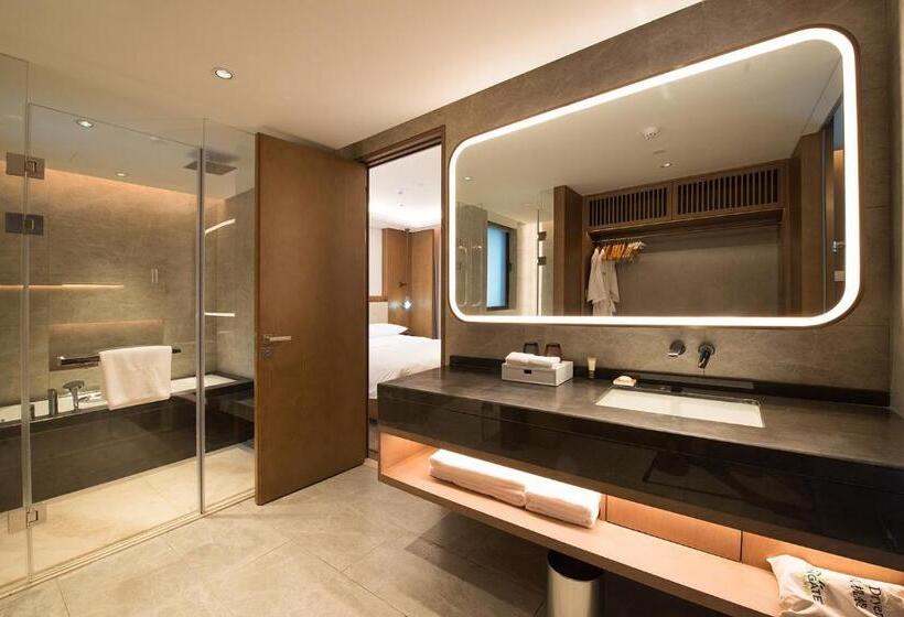 Номер Deluxe Кровать Кинг, Wingate By Wyndham Hainan Chengmai