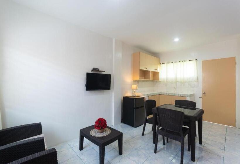 패밀리 스위트, 3j S And K Apartment