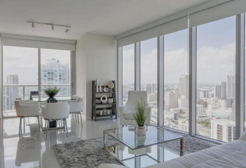 高级套房带海景, Icon Brickell Residences