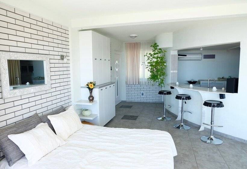 استودیو لوکس با چشم‌انداز دریا, Apartments And Rooms Villa Santa Vita