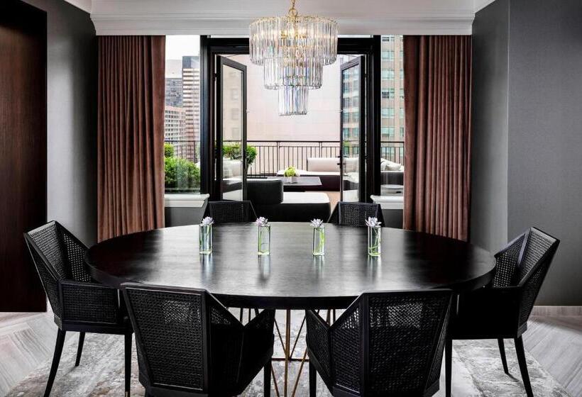 Deluxe Suite met Kingsize Bed, The Gwen, A Luxury Collection Hotel, Michigan Avenue Chicago