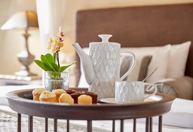 اتاق استاندارد با چشم‌انداز باغ, Limneon Resort & Spa