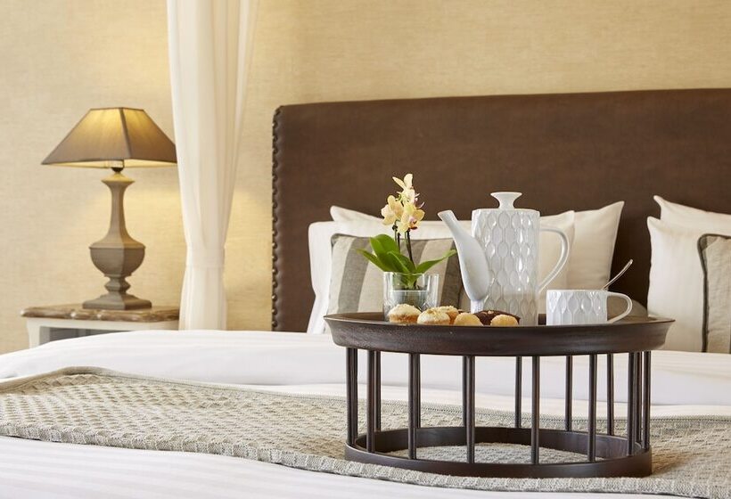 سوییت جونیور با چشم‌انداز دریاچه, Limneon Resort & Spa