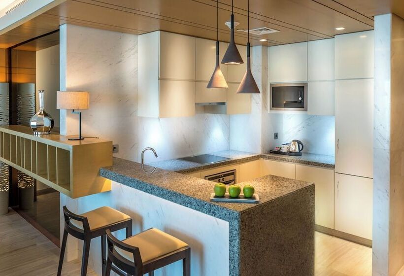 Апартаменты 1 Спальня, Towers Rotana   Dubai