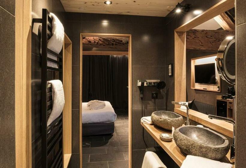 Люкс с гидромассажем, Le Domaine Des Prés Verts Suites & Chambres Avec Jacuzzi Privatif à Châteauneuf