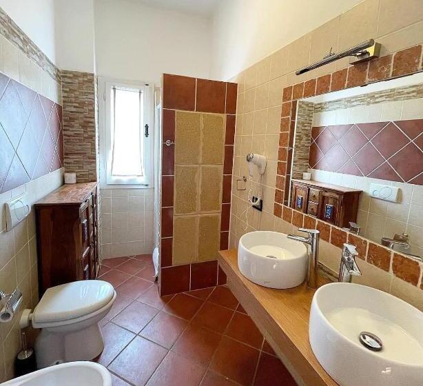 סוויטת דלוקס נוף לים, Dolce Vita Suite Alghero