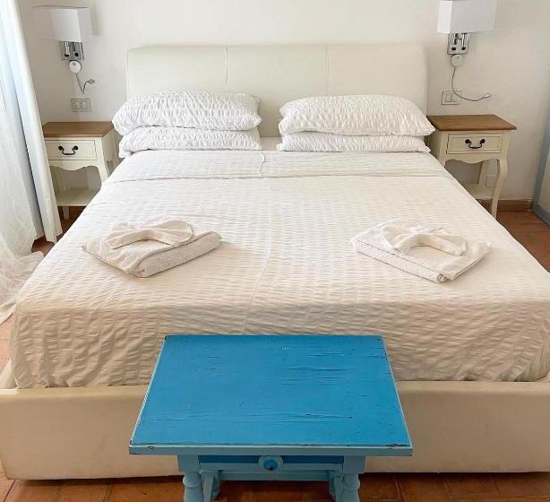 חדר סטנדרט לשלושה, Dolce Vita Suite Alghero