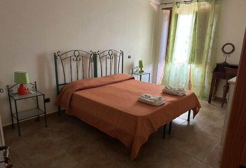 Номер Стандарт Вид на Море, Il Borgo & Il Feudo