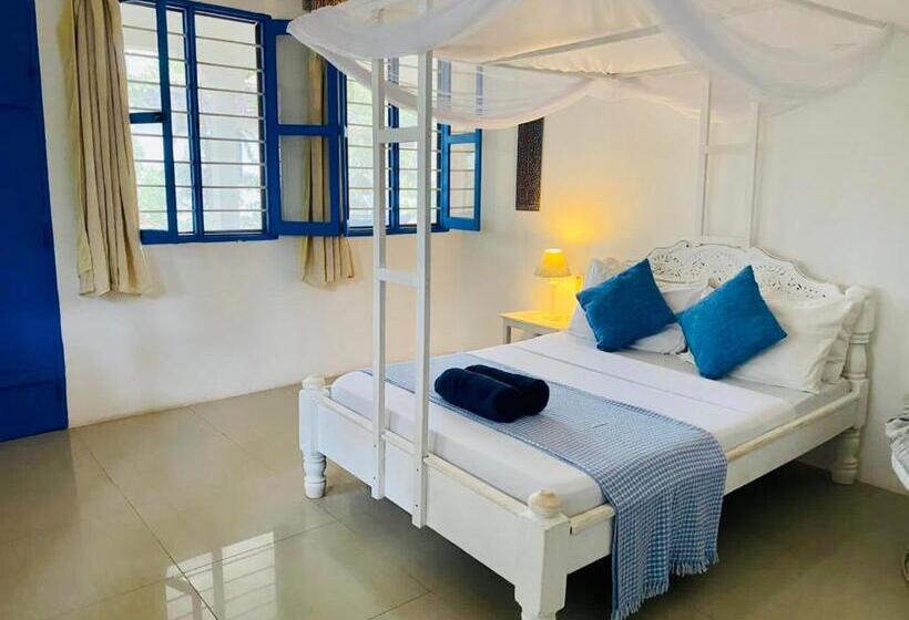 Номер Стандарт с Террасой, Badolina Bungalows