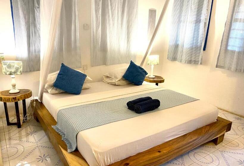 Номер Стандарт с Террасой, Badolina Bungalows