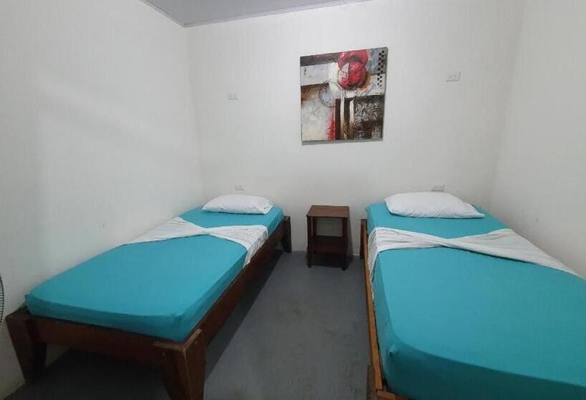 带共用浴室的标准房间, Cabinas Palmer Makanda