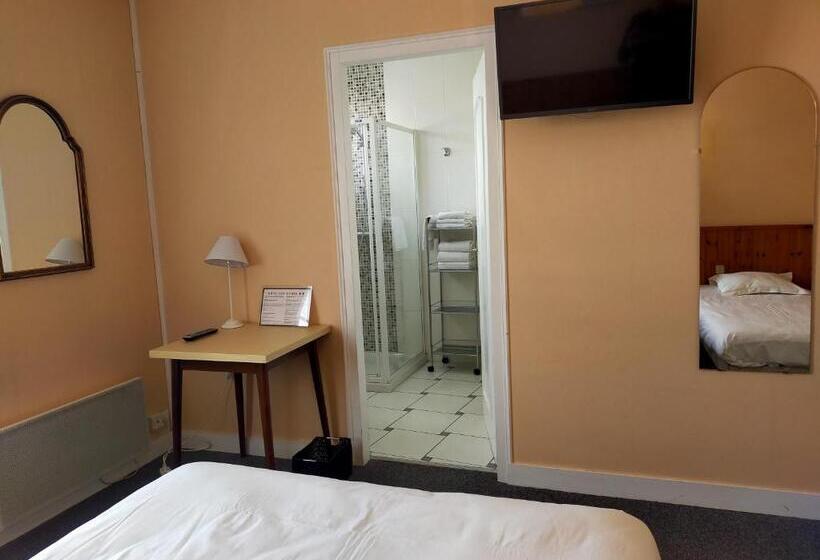 Номер Стандарт Трехместный, Hôtel Des Biches