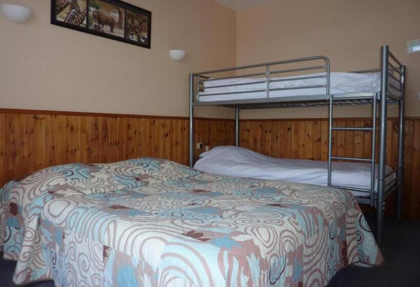 Семейный Номер, Hôtel Des Biches