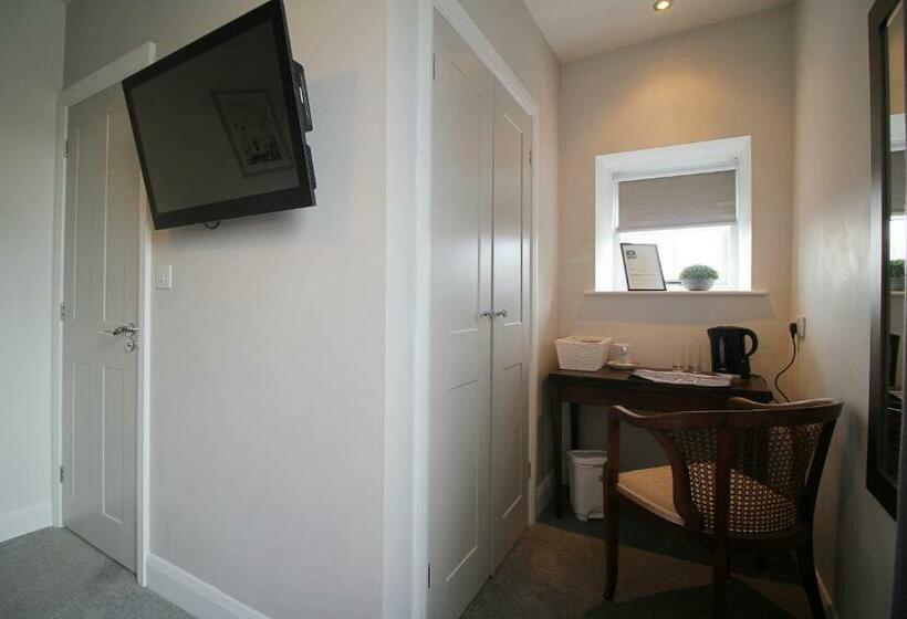 Номер Стандарт Вид на Сад, The Globe Inn Alvington