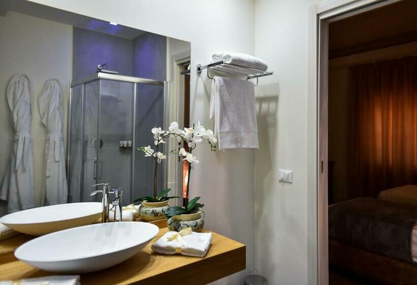 اتاق لوکس, Kete Deluxe Rooms