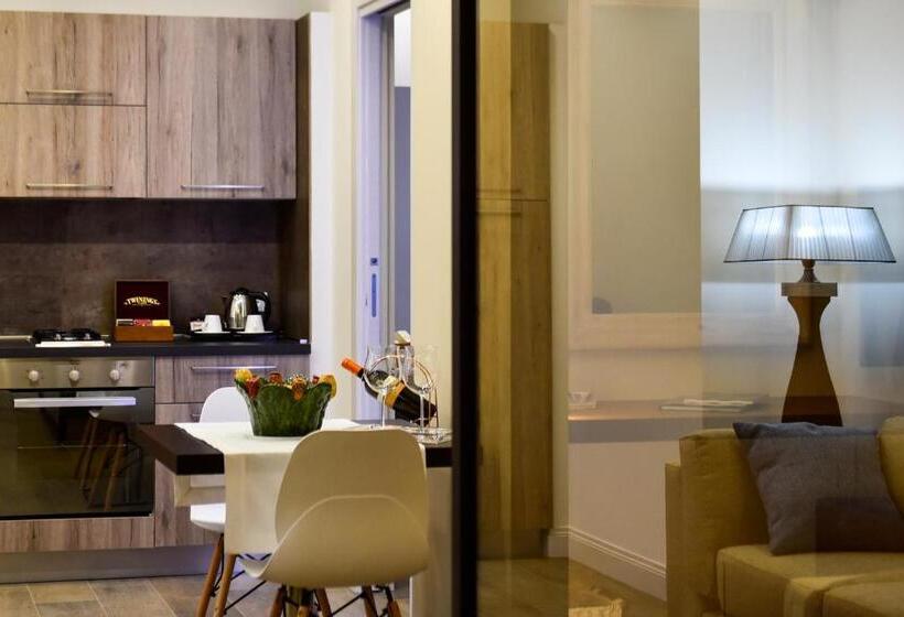 سوییت جونیور لوکس, Kete Deluxe Rooms
