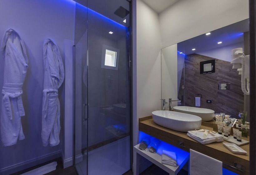 سوئیت با بالکن, Kete Deluxe Rooms