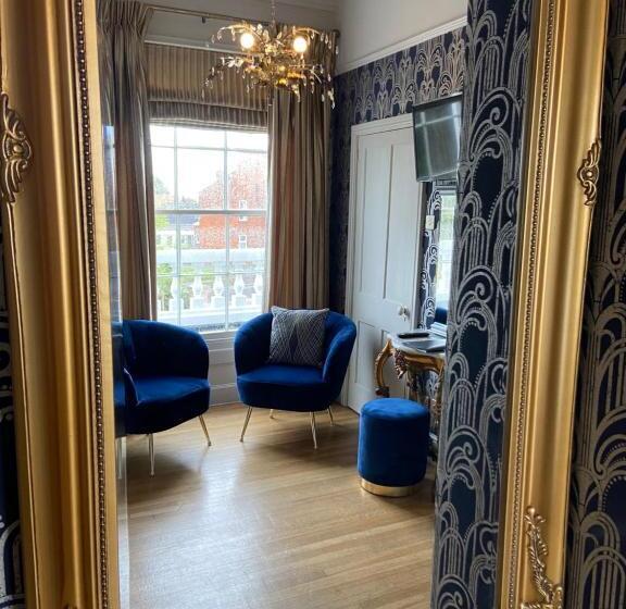 Номер Стандарт с Балконом, Dunedin Country House