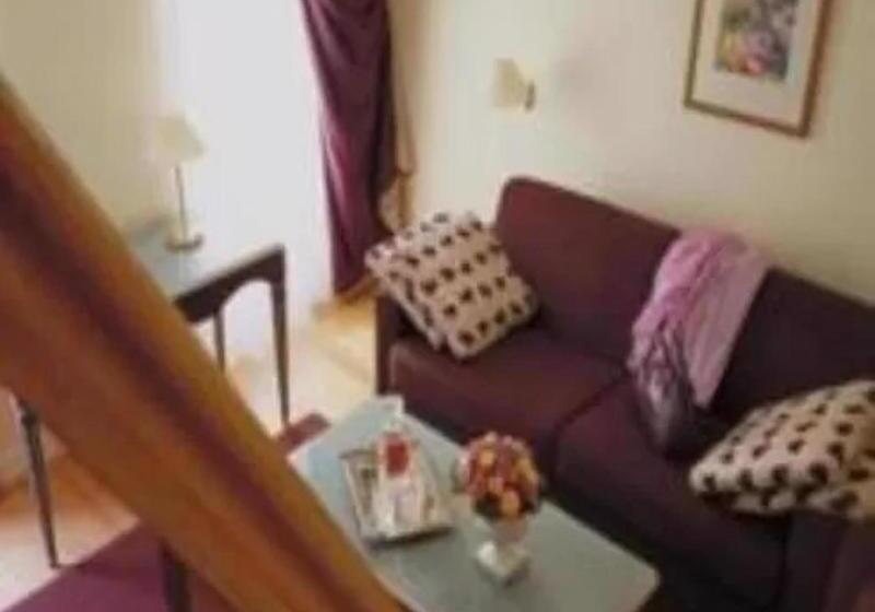 اتاق استاندارد چهار تخته, Unic Renoir Saint Germain