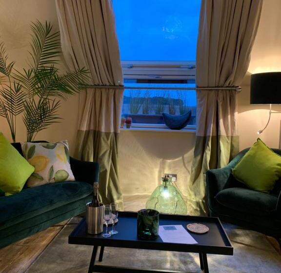 Номер Deluxe, No33 Thornham Boutique Suites