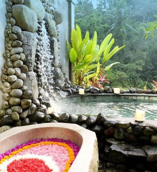Королевский Люкс, Kenran Resort Ubud by Soscomma