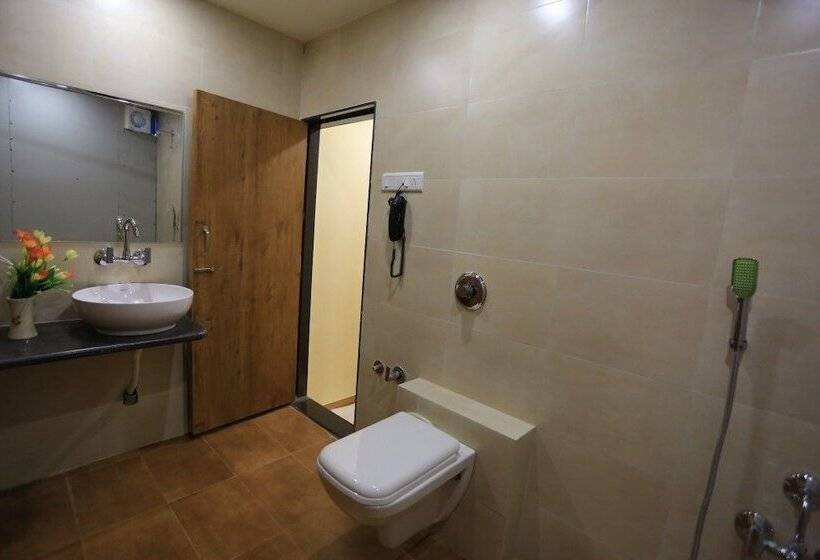 Номер Deluxe, The Grand Raveta