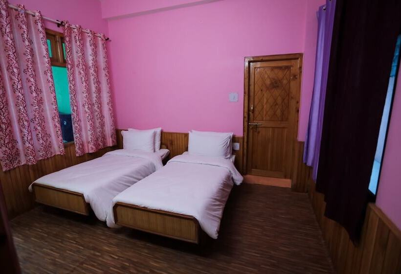 디럭스 룸, The Himalayan Wild Retreat