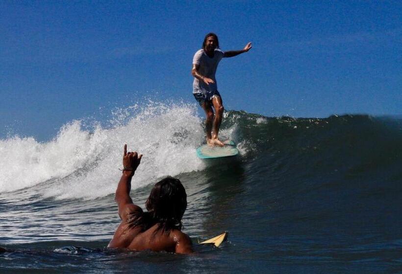 Номер Deluxe, Medewi Secret Surfcamp