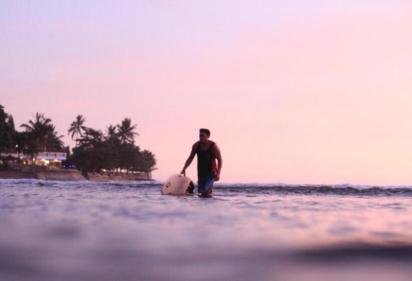 Номер Стандарт, Medewi Secret Surfcamp