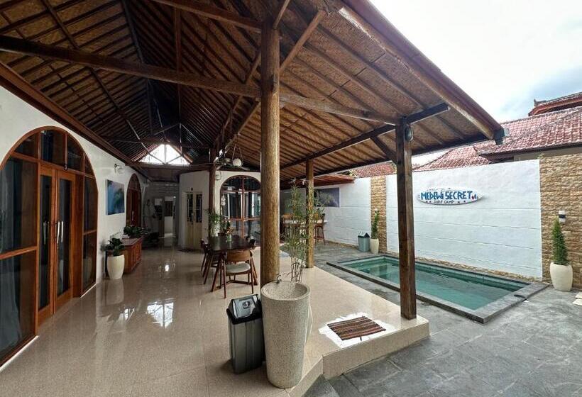 Номер Стандарт, Medewi Secret Surfcamp