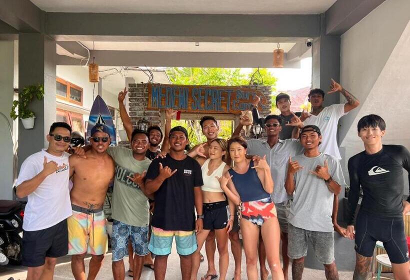 デラックスルーム, Medewi Secret Surfcamp